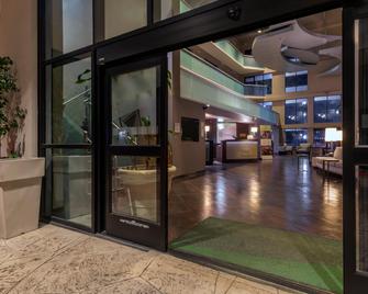 Holiday Inn & Suites Phoenix Airport North By IHG - פיניקס - לובי