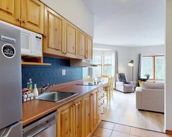 Hearthstone Lodge - Sun Peaks - Cucina