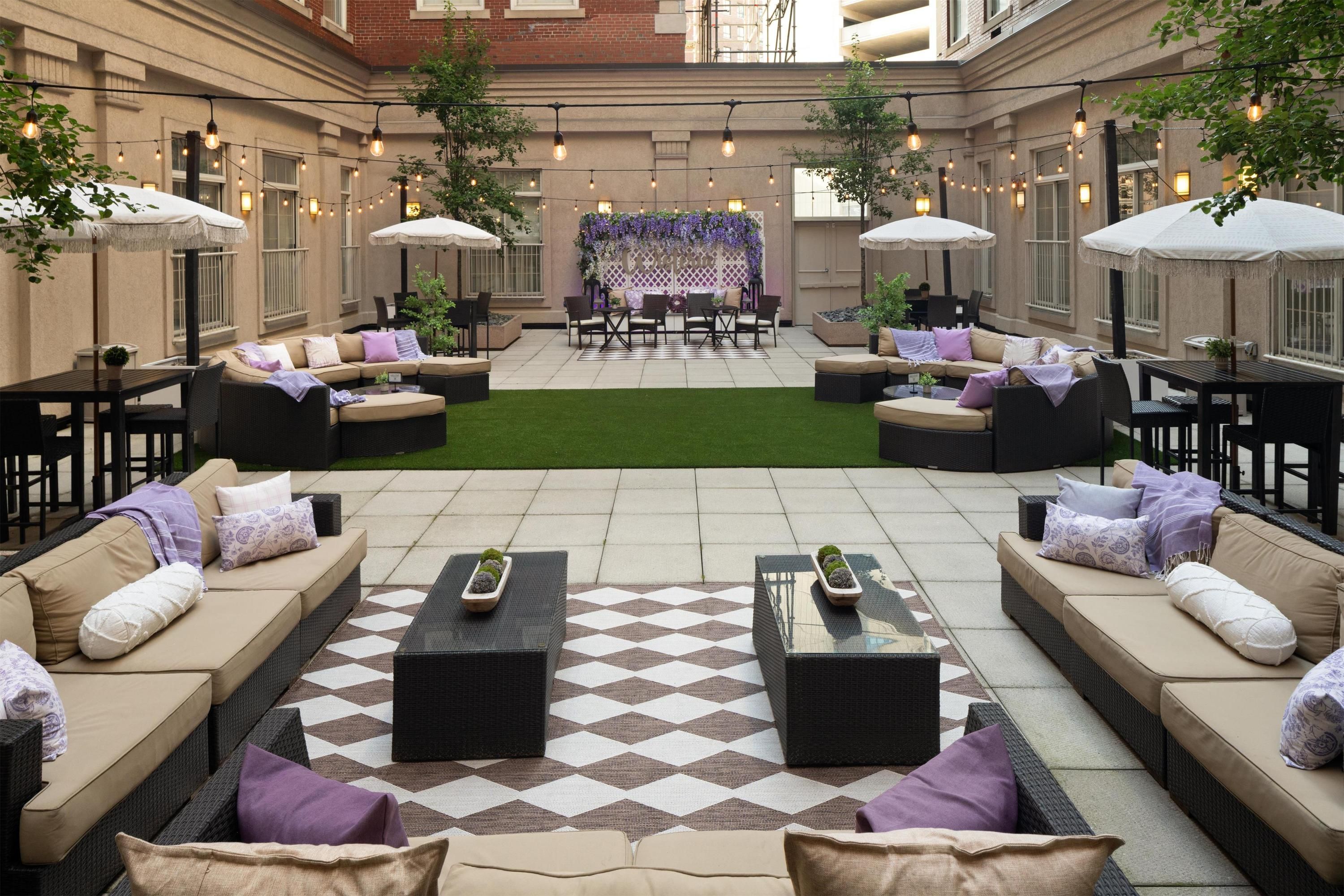 DoubleTree by Hilton Boston-Downtown - בוסטון - פטיו