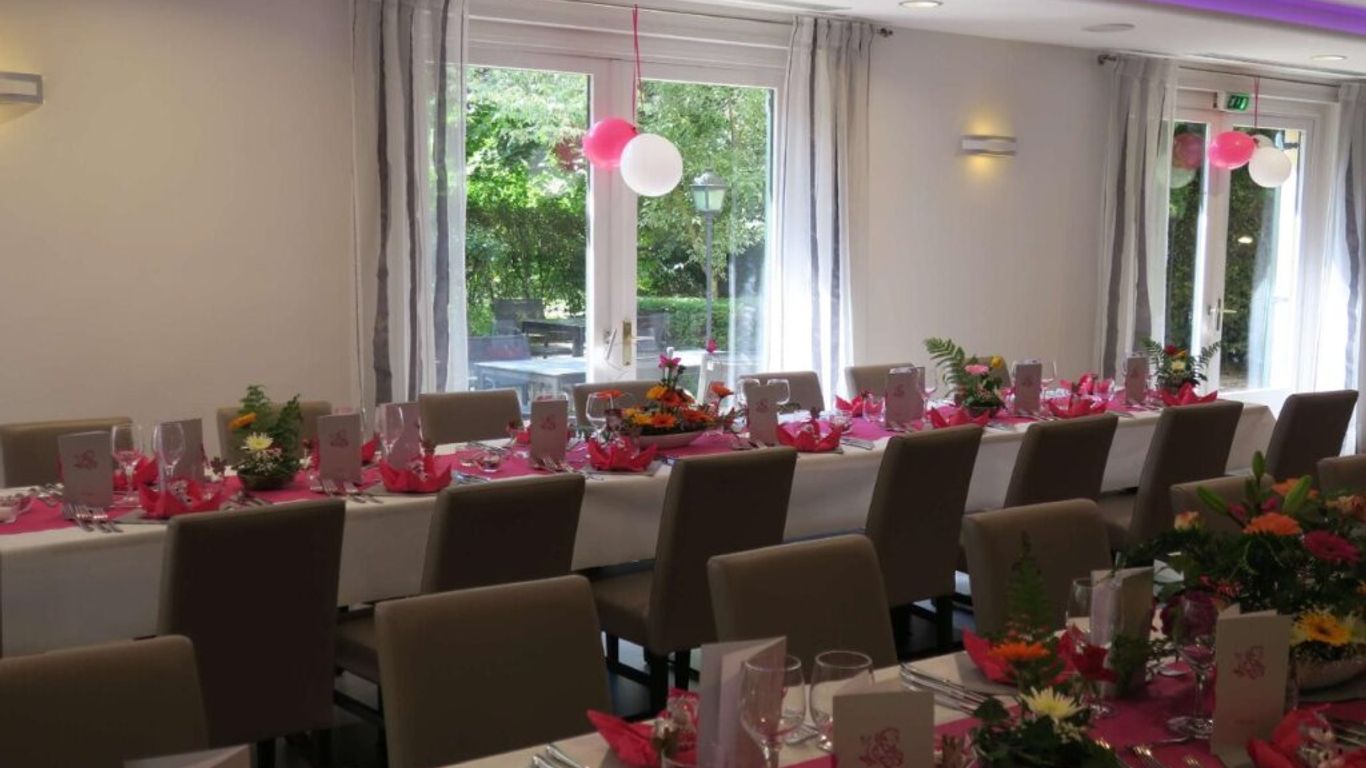 Brit Hotel La Ferte Bernard