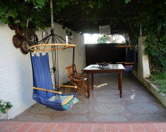 Villa On The Beach ... Less Than 5 Metres From The Sea - Granitola - Patio