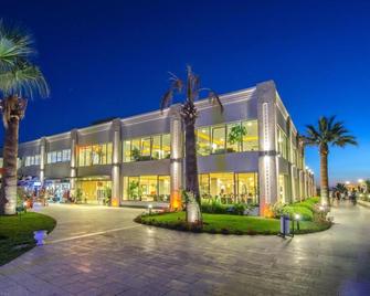 Palm Wings Beach Resort&Spa Kusadasi - Davutlar - Edificio