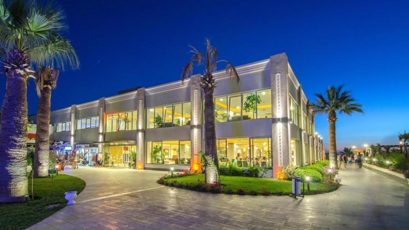 Palm Wings Beach Resort&Spa Kusadasi