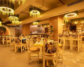 Beyzaa Hotel And Suites - Kolkata - Restaurant