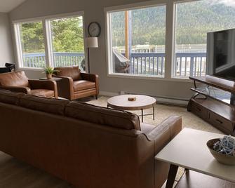 Nordic House - Petersburg - Living room