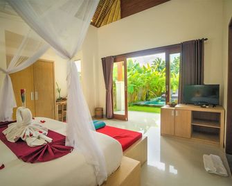 Three Gold Luxury Private Villas - Ubud - Schlafzimmer