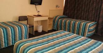 Highway One Motel - Port Augusta - Bedroom