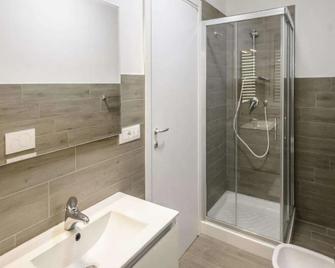 Airport Bari-Palese Luxury 1 - Bari - Baño