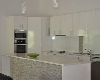 Csalt - Rainbow Shores - Rainbow Beach - Keuken
