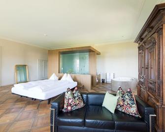 Hotel St Petersinsel - Erlach - Спальня