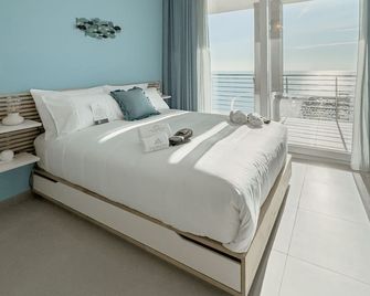 B&B Lilibeth Luxury Suites - Marina D'Arechi - Salerno - Bedroom