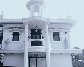 Abah Hotel - Purwakarta - Edificio