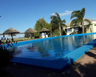 Complejo Turistico Flores Hotel de Campo - Trinidad - Piscina