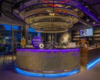 Tru by Hilton Buon Ma Thuot City Centre - Buon Ma Thuot - Bar