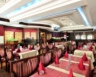 Hotel Solitaire - Chandigarh - Restaurant