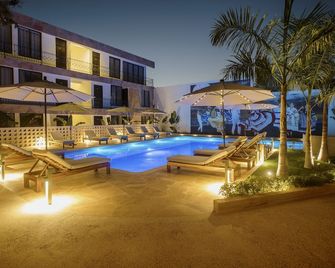 Hotel Camino Del Sol - פוארטו אסקונדידו - בריכה