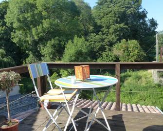 Charming house on river, near the mountains of olmes and montbel lake - Laroque-d'Olmes - Balcón