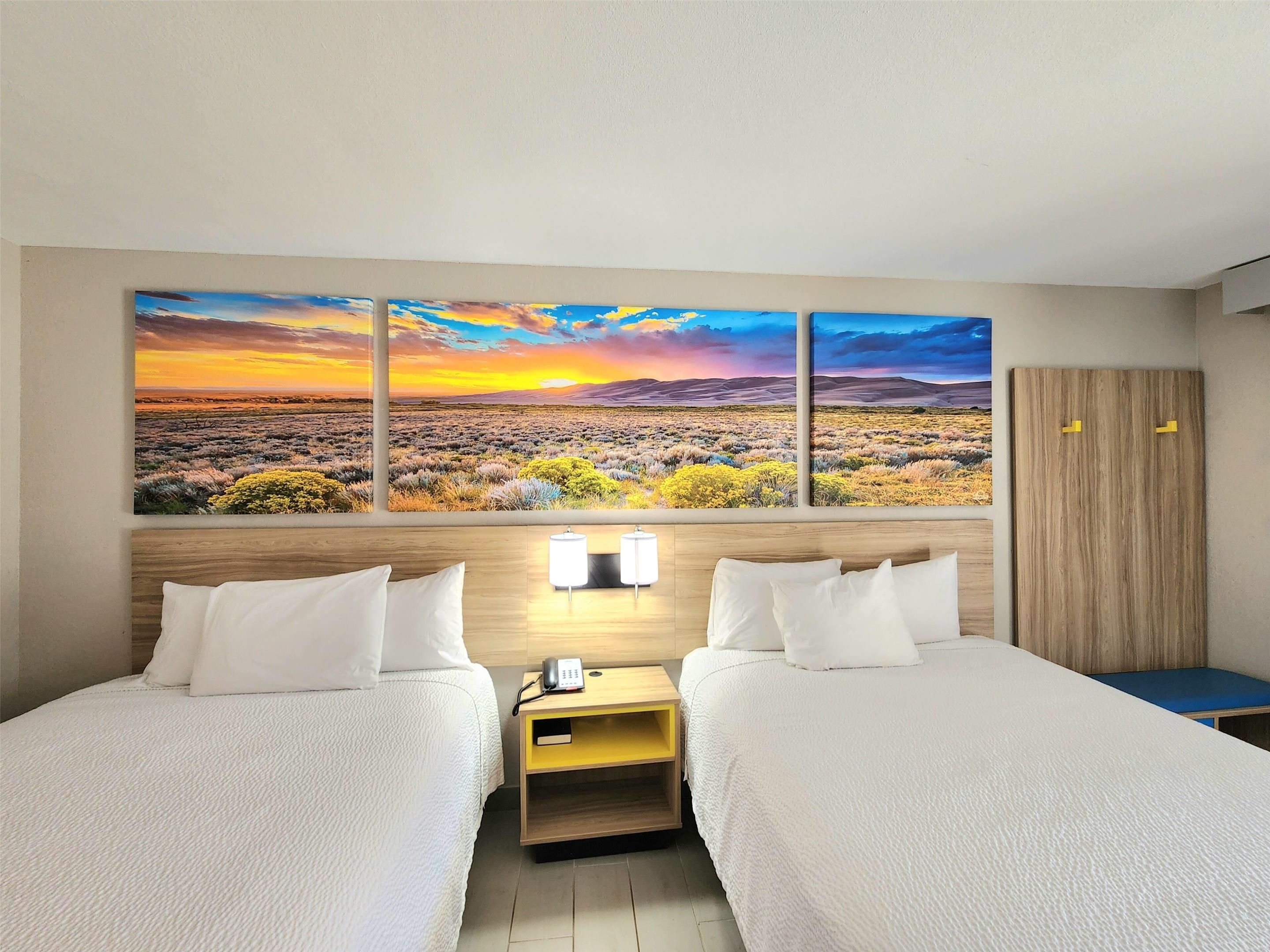 دايز إن باي ويندام مكالين - ماك ألين - غرفة نوم