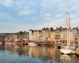 Ibis Honfleur - Honfleur - Building