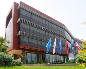 Best Western Premier Ark Hotel - Tirana - Edificio