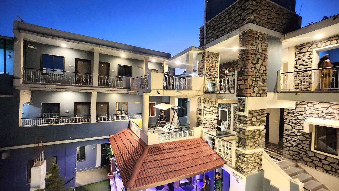 Hotel Mamta Palace, 500 Meters From Nakki Lake