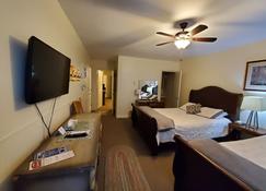 Lakewood Lodge & Restaurant - Lakewood - Bedroom