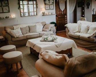Charming house - Montels - Occitanie Mediterranean - Montels - Sala de estar