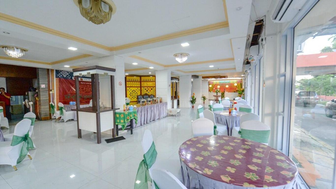 OYO 2487 Sampurna Jaya Hotel