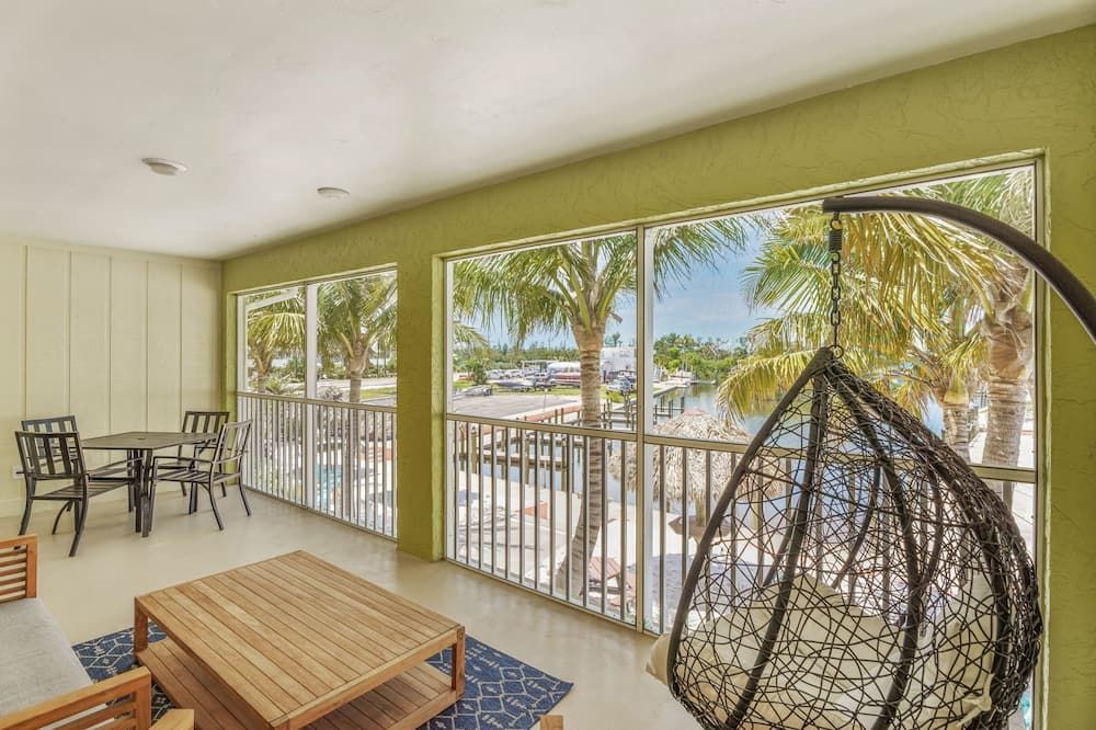 Off the Charts Inn & Out Island Resort - סנט ג'יימס סיטי - מרפסת