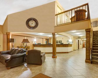 Days Inn by Wyndham Cheyenne - Cheyenne - Lobby