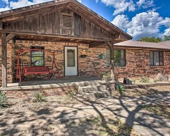 Lovely Anna Fink House With Patio And Fi - Atoka - Gebouw