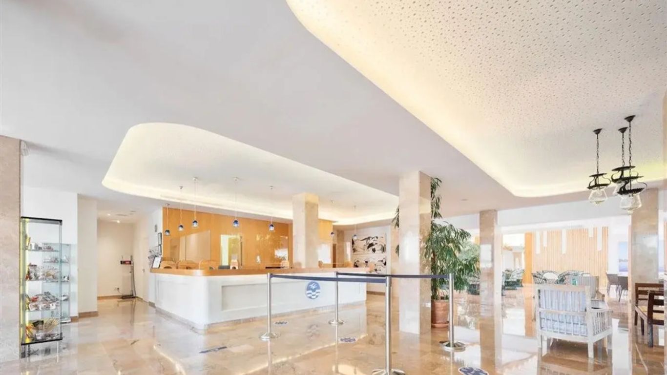 Puerto Azul Suite Hotel