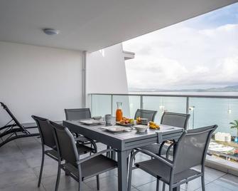 بي آند بي هو و فورت دي فرانس مارينا - فور دو فرانس - شرفة