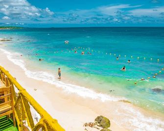 Nuestros Tres Tesoros - Barú - Pláž