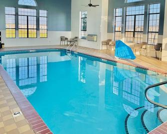 Sleep Inn & Suites Searcy near University - Searcy - Zwembad