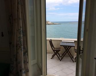 Rocca Sul Mare Hotel - Vieste - Parveke