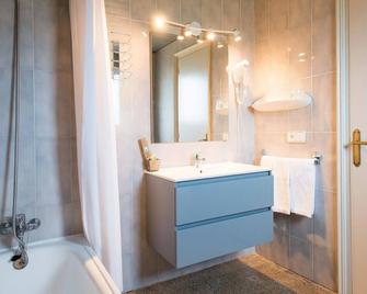 Hotel Castell Blanc - רוזס - חדר רחצה