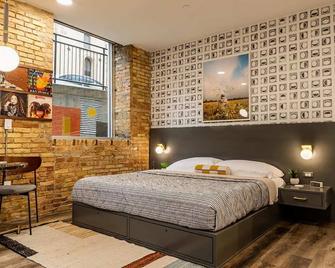 5 King Bed Suites at The Finnley Hotel in DT GR - Grand Rapids - Bedroom