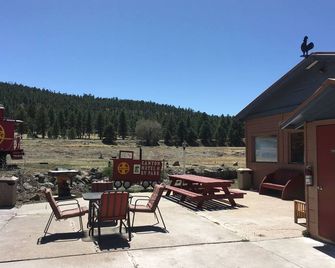 كانيون موتيل آند أر في بارك - وليامز (اريزونا) - شرفة مرصوفة