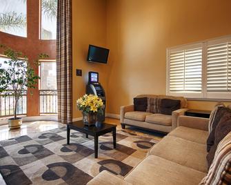 Best Western Burbank Airport Inn - Los Angeles - Living room