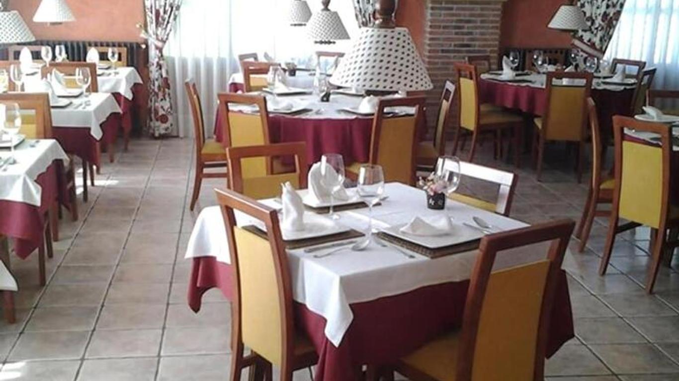 Hostal Restaurante Tanis