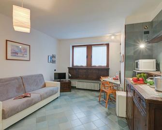 Fiori di Miele - Happy Rentals - Bardonecchia - Вітальня