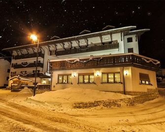 Hotel Due Spade - Folgaria - Rakennus