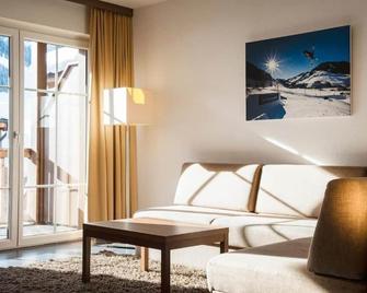 Residence Saalbach By Vaya - Saalbach - Living room
