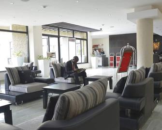 La Maison Royale - Ναϊρόμπι - Σαλόνι ξενοδοχείου