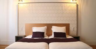 Hotel Saint Vincent - Lyon - Bedroom