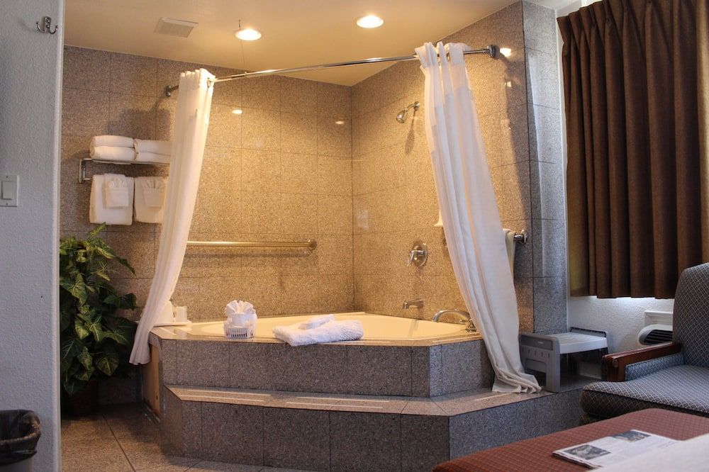 Carmel Hill Lodge - מונטריי