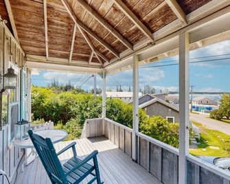 Blue Sky Cottage - South Thomaston - Balcony