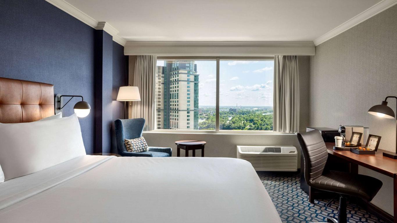 Wyndham Grand Fallsview Hotel