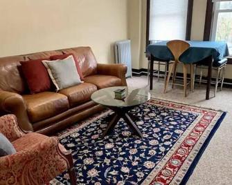 The Suites on Foundry - Morgantown - Sala de estar
